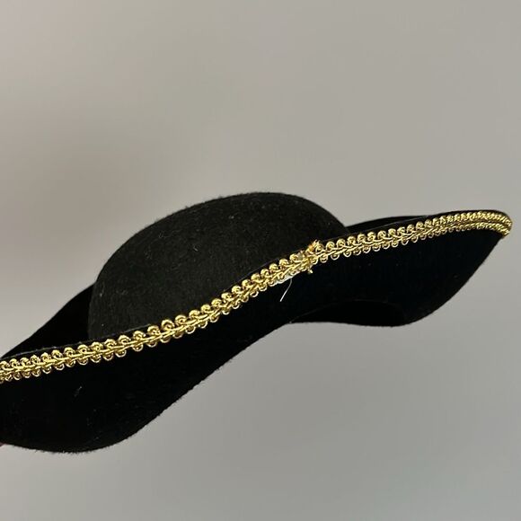 Black Pirate Hat with Skull and Crossbones costume hat - Picture 6 of 6